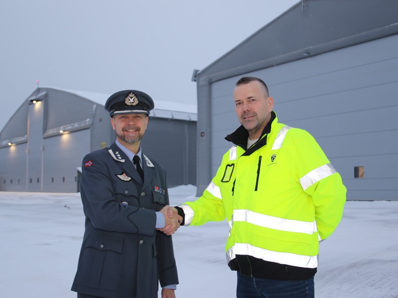 Bardufoss flystasjon har fått to nye hangarer